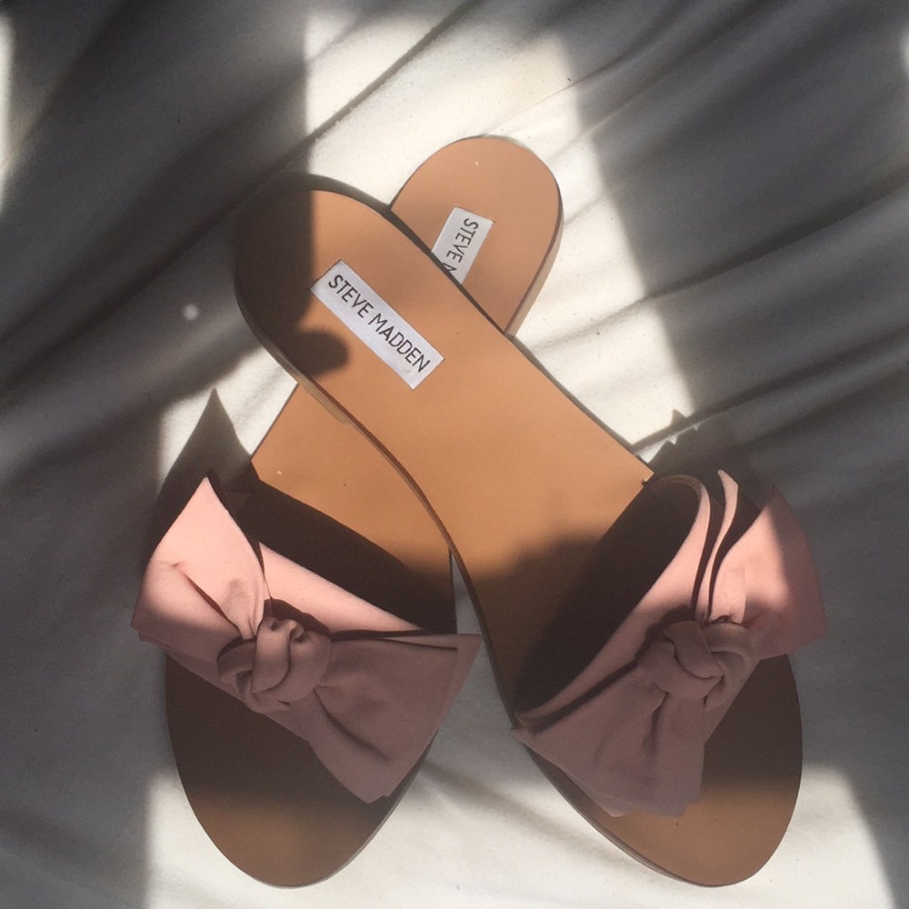 Sandals with now tie never worn
